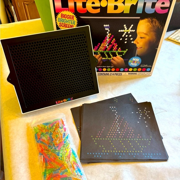 Lite-Brite Classic – NEW (Open Box, Never Played With) – Includes Batteries! - Picture 3 of 9